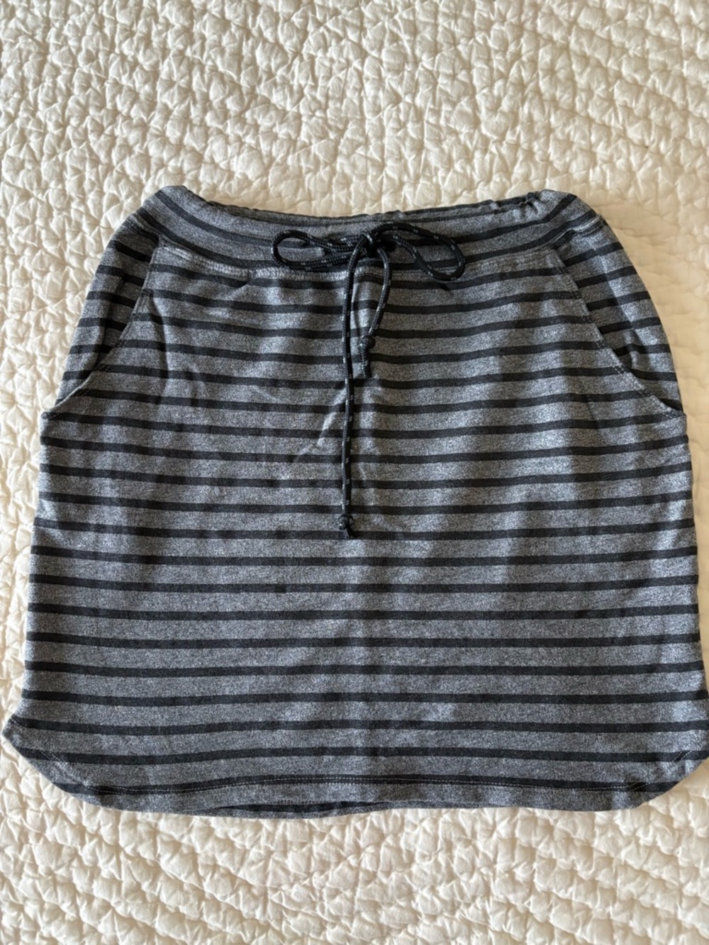 Sundry for Evereve striped skirt